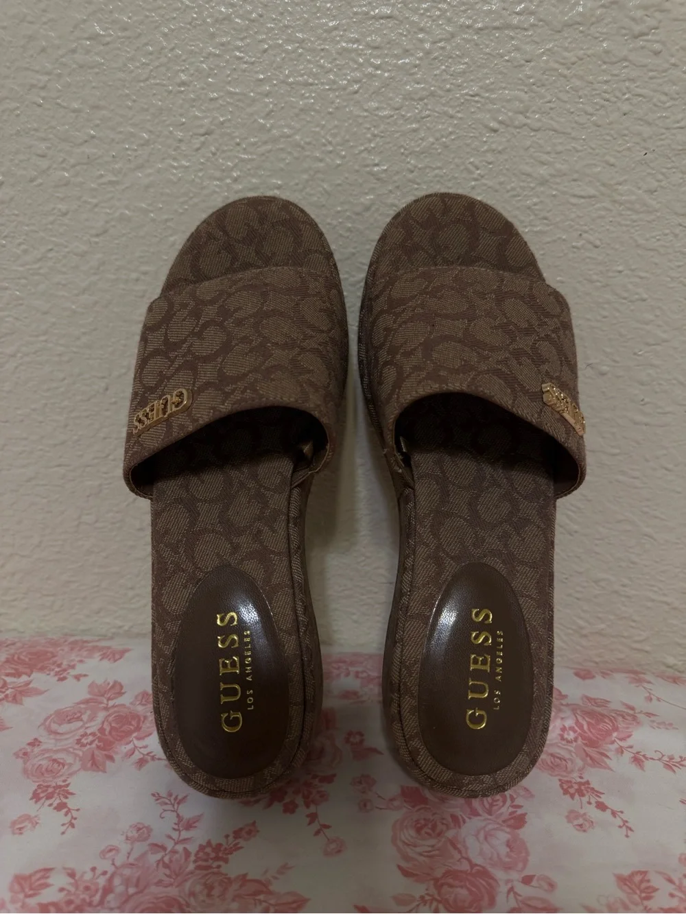 GUESS Brown Monogram Slide Sandals